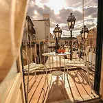 Casa Piazza Grande Pietraperzia