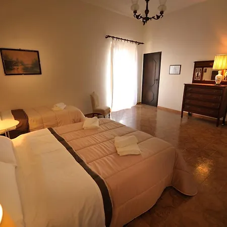 Casa Piazza Grande Pietraperzia