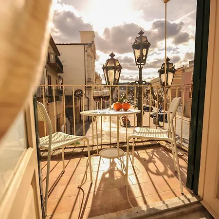 Casa Piazza Grande * Pietraperzia