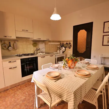 Casa Piazza Grande * Pietraperzia