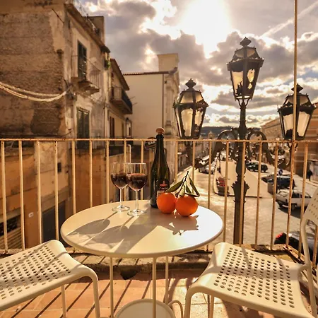 Casa Piazza Grande * Pietraperzia